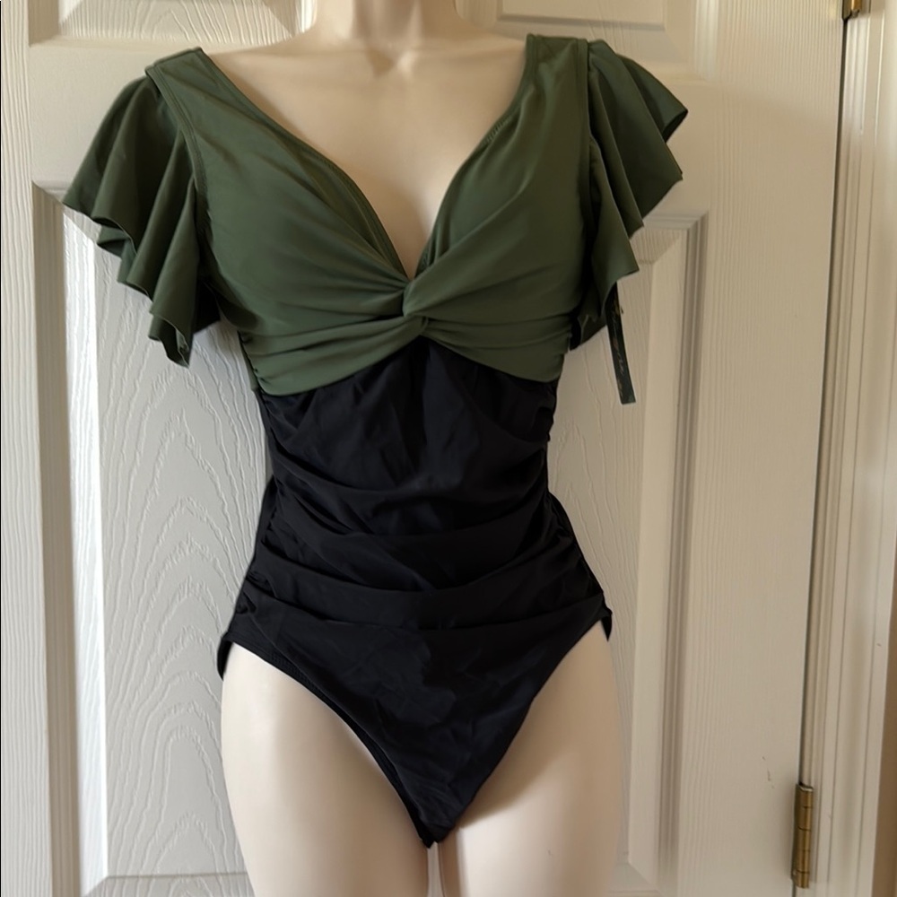 *NWT - BLOOMING JELLY ONE PIECE SWIMSUIT (sz med)